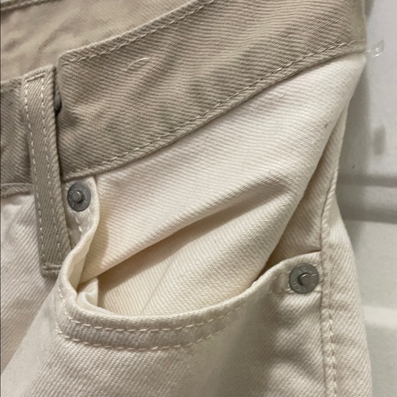 LEVI’S Two-Tone Beige and Cream Pants - Picture 6 of 10